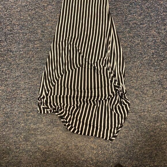 Forever 21 Black and white high low dress sz. S - Picture 2 of 3